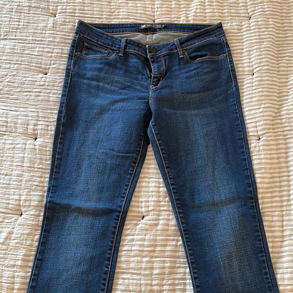 Womens Levi’s Jeans, size 12/31 - Picture 2 of 5